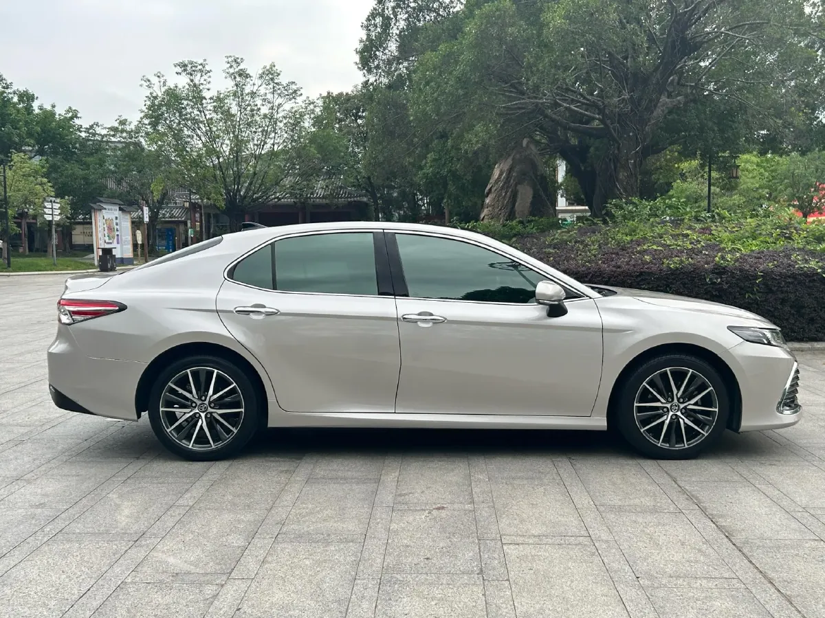 2021 Toyota Camry 2.5L 209HP L4 8AT,autocango,china used car exporter,china ev exporter,chinese used car exporter,chinese used ev exporter