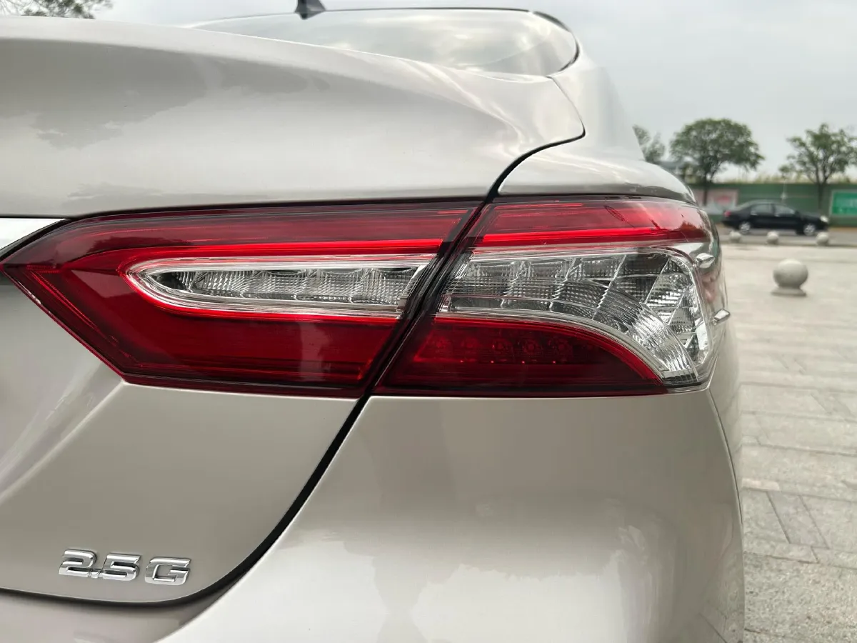 2021 Toyota Camry 2.5L 209HP L4 8AT,autocango,china used car exporter,china ev exporter,chinese used car exporter,chinese used ev exporter