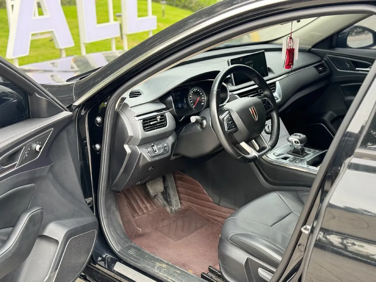 2020 HongQi H5 1.5T 169HP L4 7DCT,autocango,china used car exporter,china ev exporter,chinese used car exporter,chinese used ev exporter