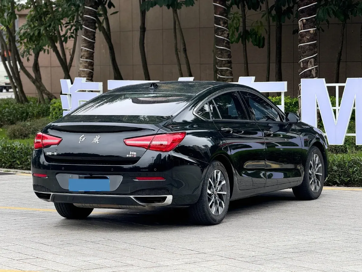 2020 HongQi H5 1.5T 169HP L4 7DCT,autocango,china used car exporter,china ev exporter,chinese used car exporter,chinese used ev exporter
