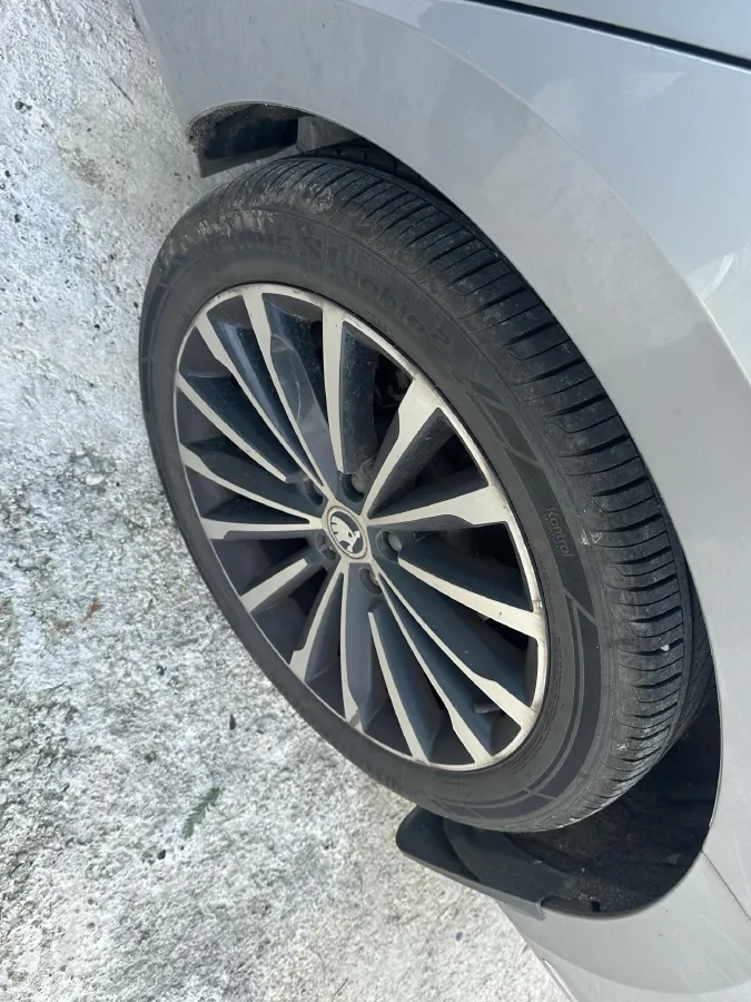 2018 Skoda Kodiak 1.8T 180HP L4 7DCT,autocango,china used car exporter,china ev exporter,chinese used car exporter,chinese used ev exporter