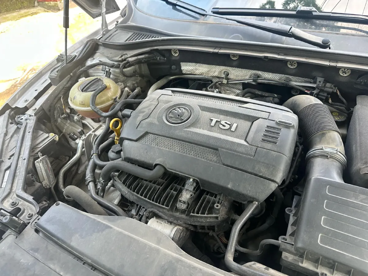 2018 Skoda Kodiak 1.8T 180HP L4 7DCT,autocango,china used car exporter,china ev exporter,chinese used car exporter,chinese used ev exporter