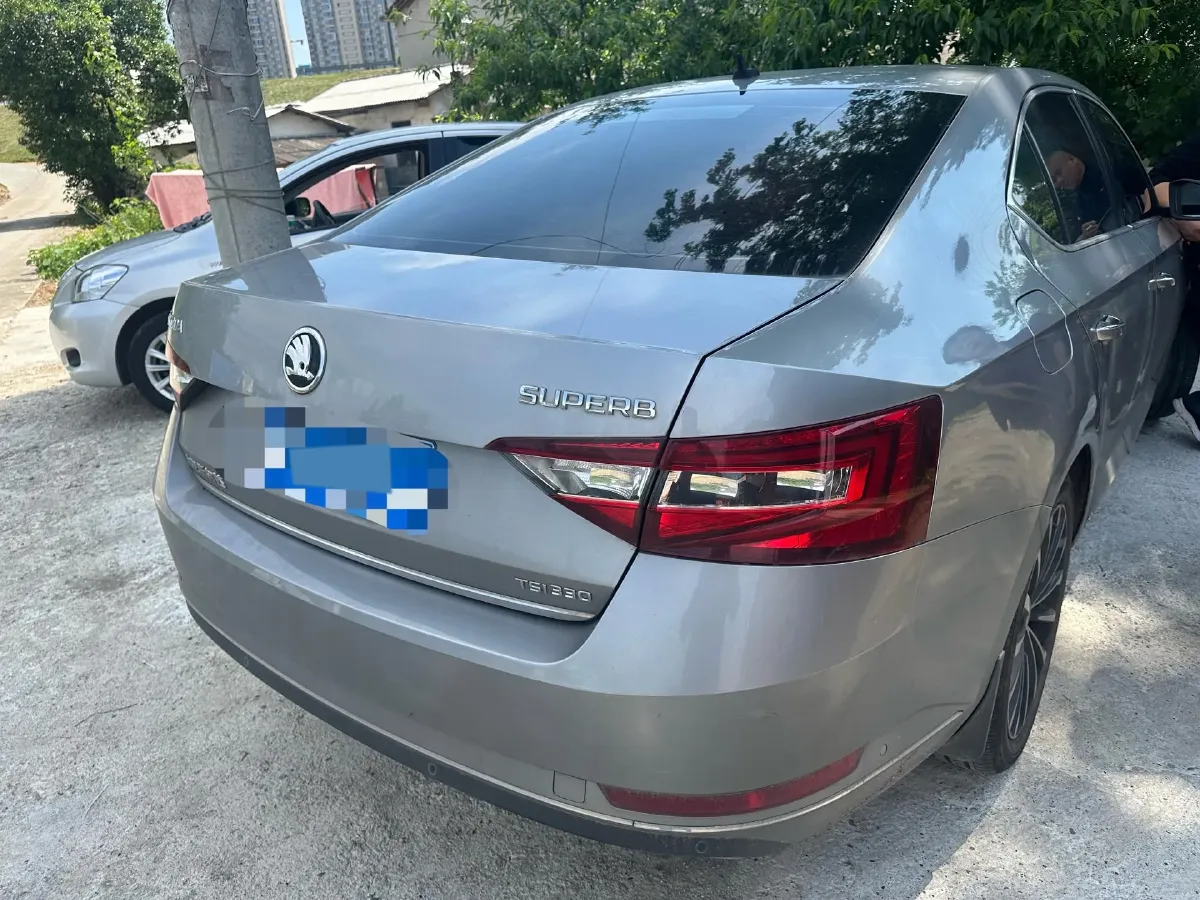 2018 Skoda Kodiak 1.8T 180HP L4 7DCT,autocango,china used car exporter,china ev exporter,chinese used car exporter,chinese used ev exporter