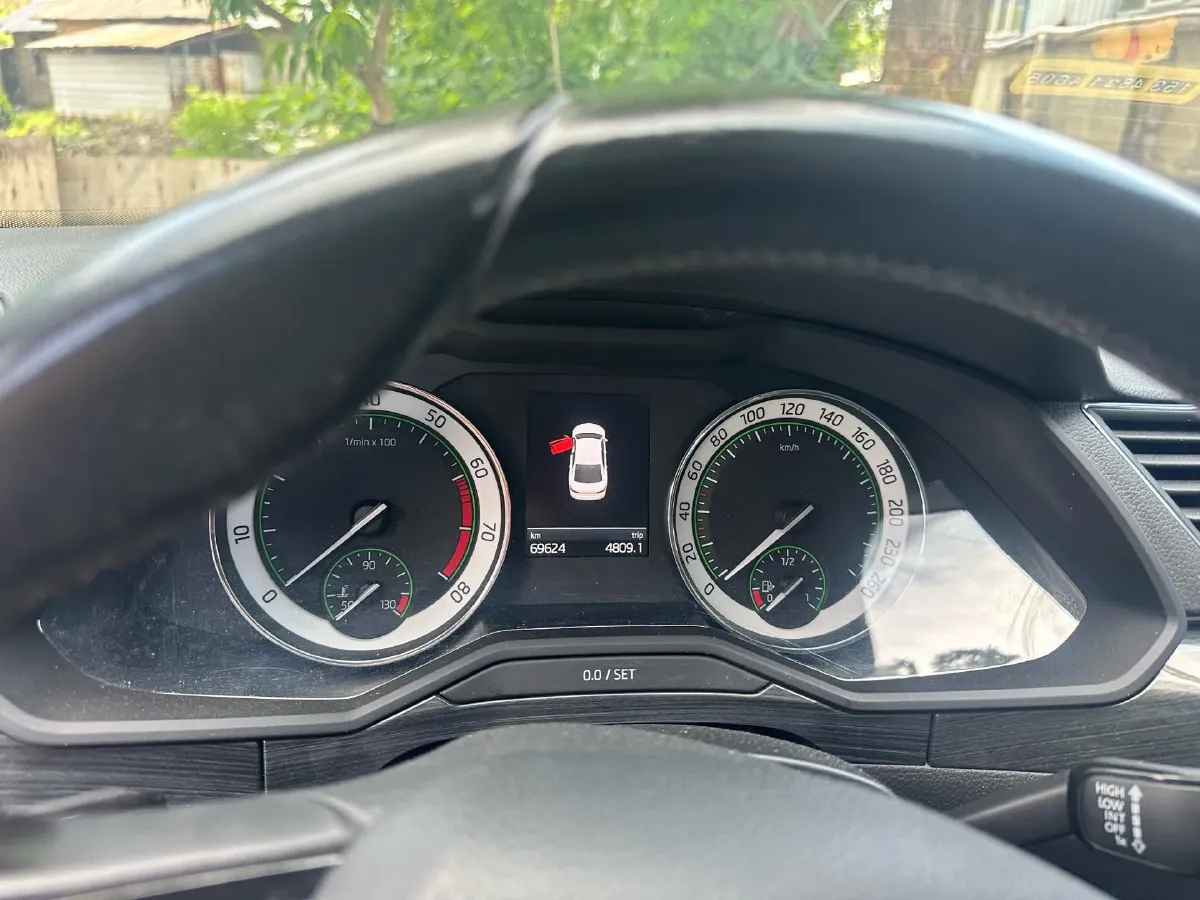 2018 Skoda Kodiak 1.8T 180HP L4 7DCT,autocango,china used car exporter,china ev exporter,chinese used car exporter,chinese used ev exporter