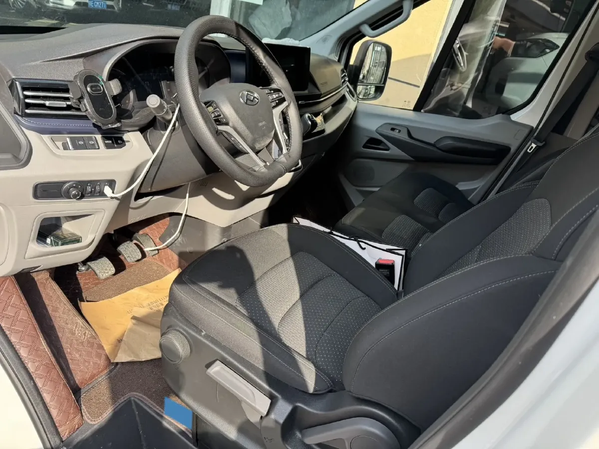 2024 MAXUS XinTu V90 2.0T 150HP L4 6MT,autocango,china used car exporter,china ev exporter,chinese used car exporter,chinese used ev exporter