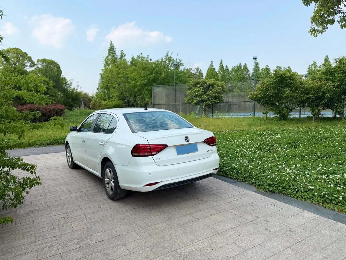 2019 Volkswagen Polo 1.5L 113HP L4 5MT,autocango,china used car exporter,china ev exporter,chinese used car exporter,chinese used ev exporter