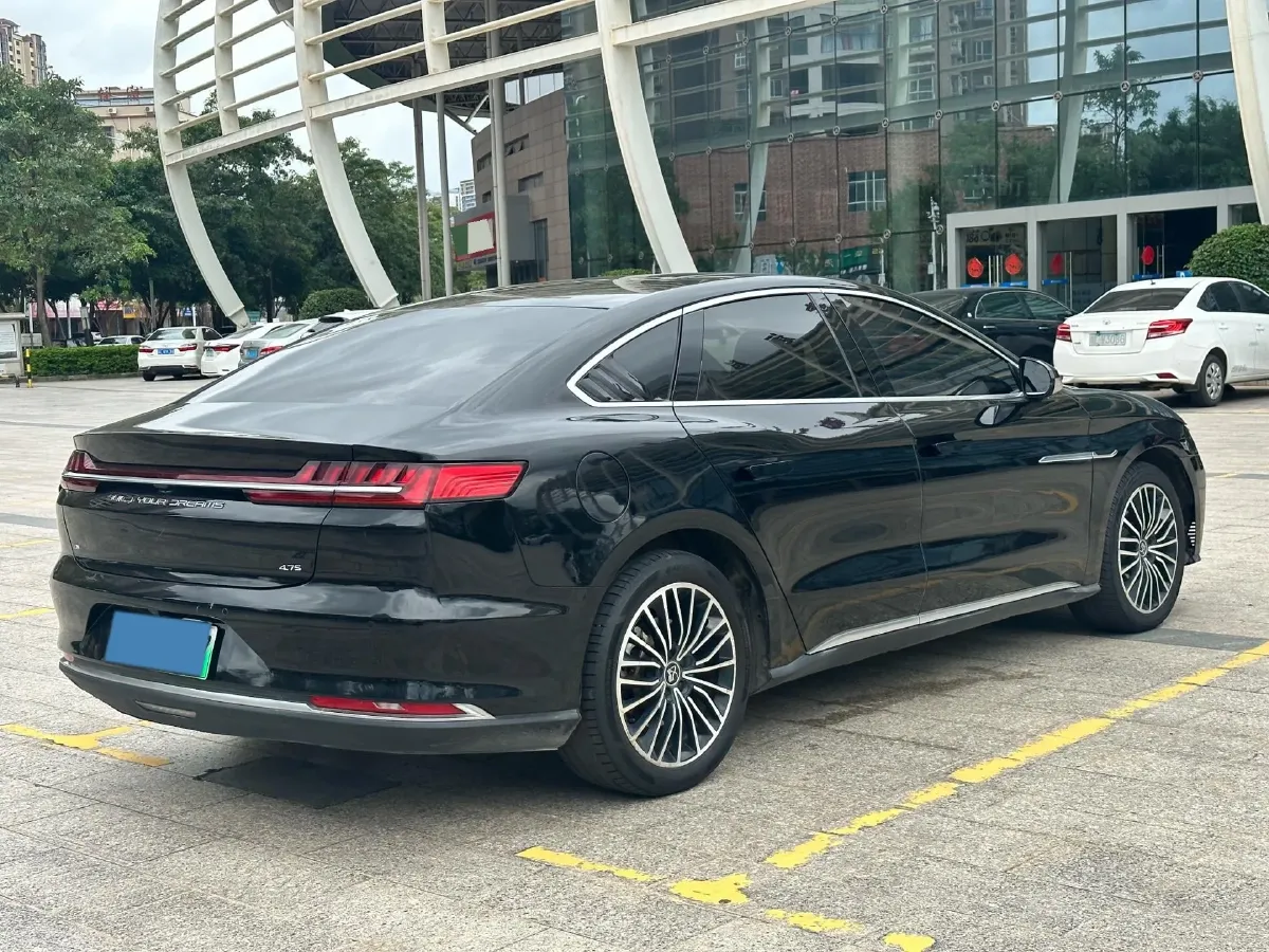 2020 WEY VV7 2.0T 227HP L4 7DCT PHEV,autocango,china used car exporter,china ev exporter,chinese used car exporter,chinese used ev exporter
