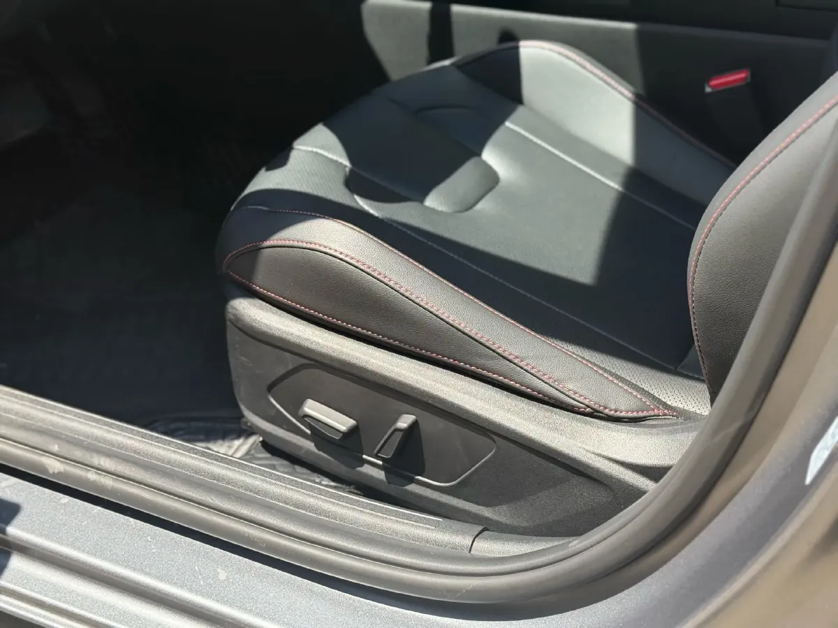 2022 Hyundai Elantra 1.5L 115HP L4 CVT,autocango,china used car exporter,china ev exporter,chinese used car exporter,chinese used ev exporter