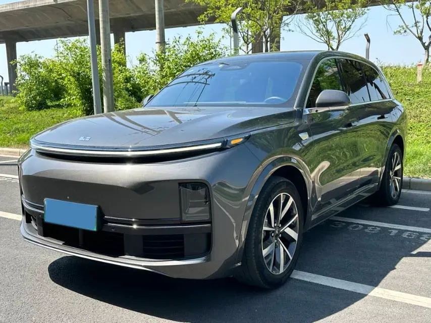 2023 Li L8 Range Extended 154HP REEV 40.9KWH,autocango,china used car exporter,china ev exporter,chinese used car exporter,chinese used ev exporter