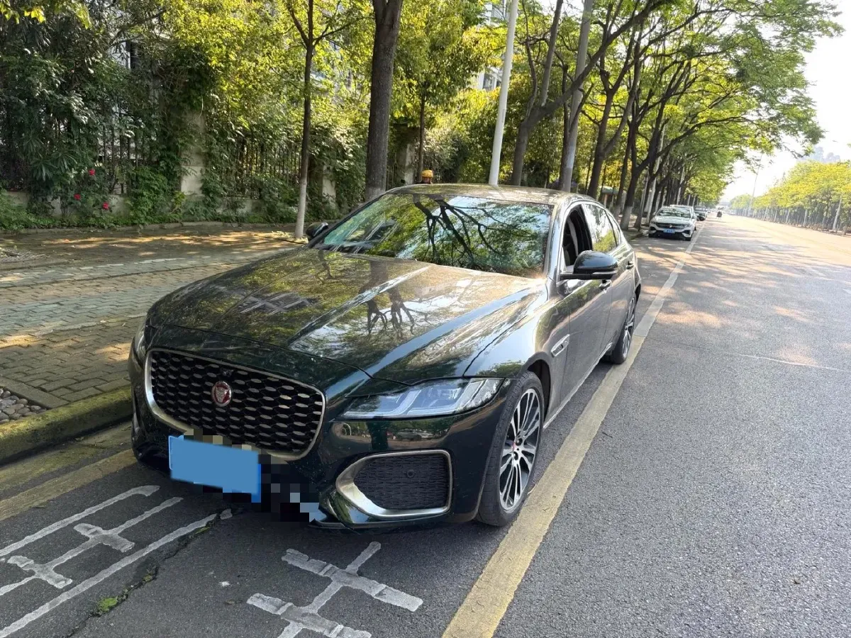 2023 Jaguar XFL 2.0T 250HP L4 8AT,autocango,china used car exporter,china ev exporter,chinese used car exporter,chinese used ev exporter