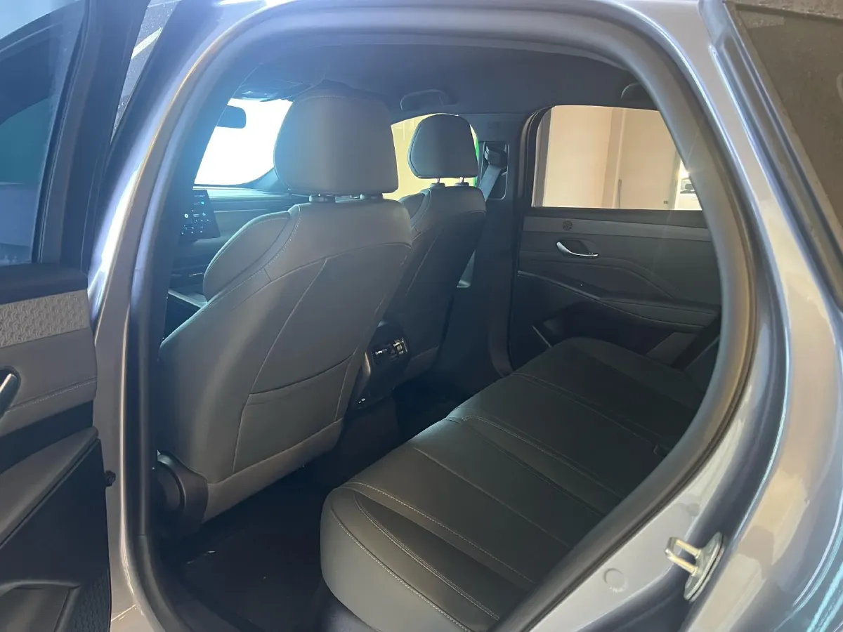 2025 BYD Qin Plus 1.5L 101HP L4 E-CVT PHEV 7.68KWH,autocango,china used car exporter,china ev exporter,chinese used car exporter,chinese used ev exporter