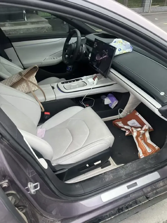 2024 MI SU7 BEV 101KWH,autocango,china used car exporter,china ev exporter,chinese used car exporter,chinese used ev exporter