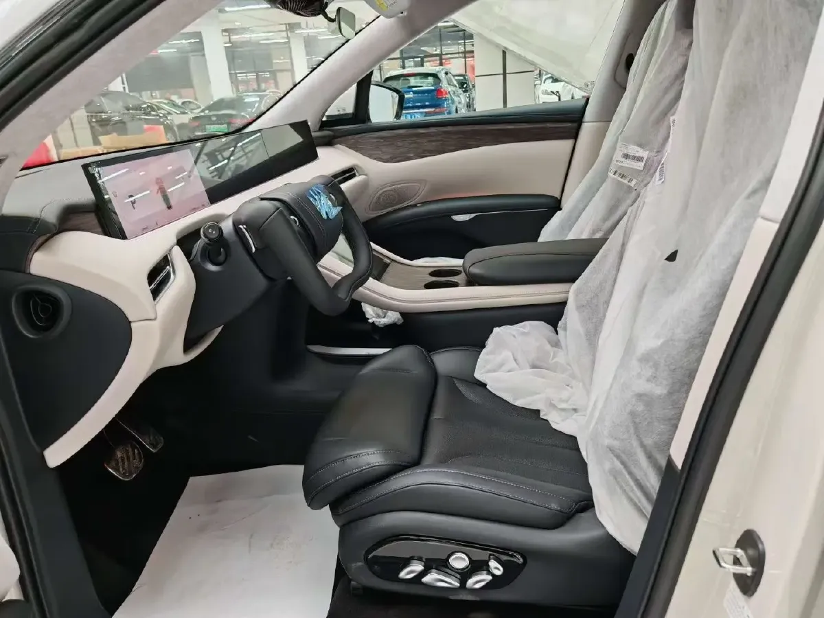 2024 IM LS7 BEV 90KWH,autocango,china used car exporter,china ev exporter,chinese used car exporter,chinese used ev exporter