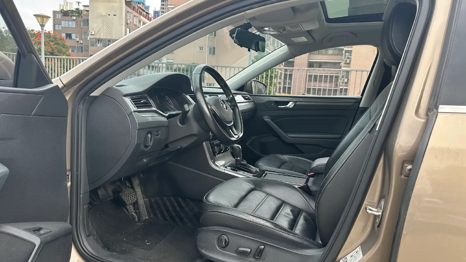 2017 Volkswagen Passat 1.8T 180HP L4 7DCT,autocango,china used car exporter,china ev exporter,chinese used car exporter,chinese used ev exporter