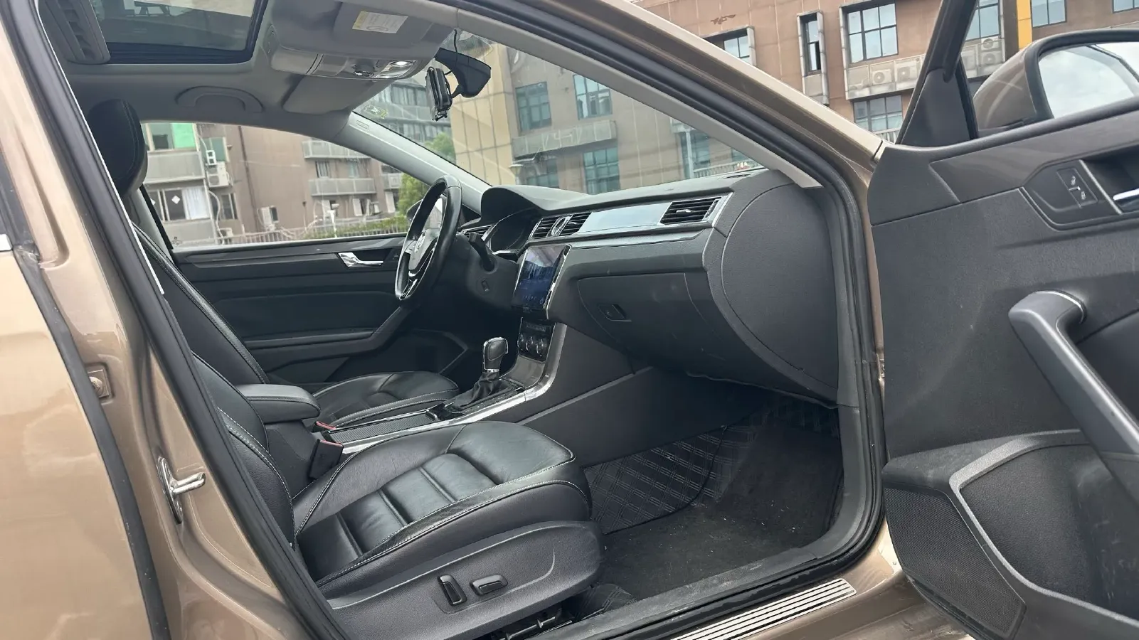 2017 Volkswagen Passat 1.8T 180HP L4 7DCT,autocango,china used car exporter,china ev exporter,chinese used car exporter,chinese used ev exporter