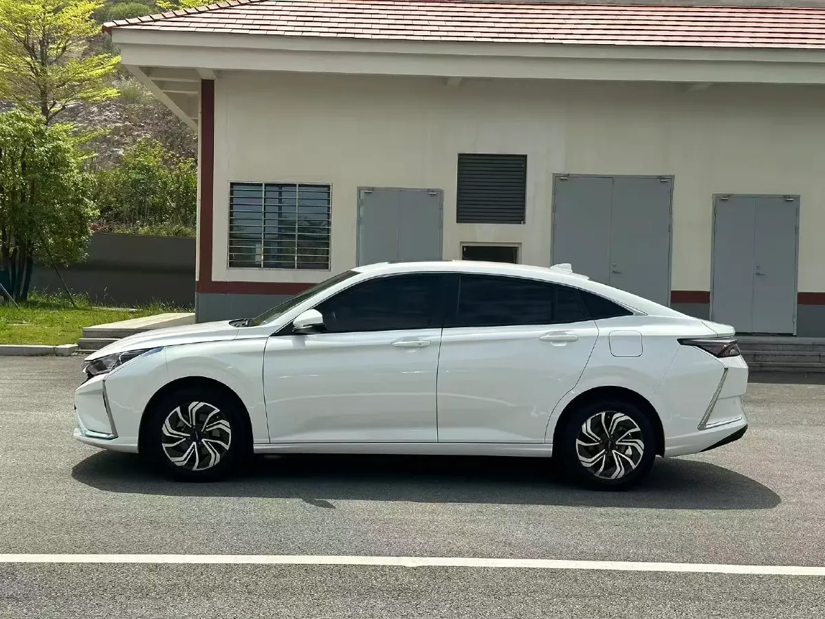 2023 DongFeng Aeolus YiXuan 1.5T 197HP L4 6DCT,autocango,china used car exporter,china ev exporter,chinese used car exporter,chinese used ev exporter