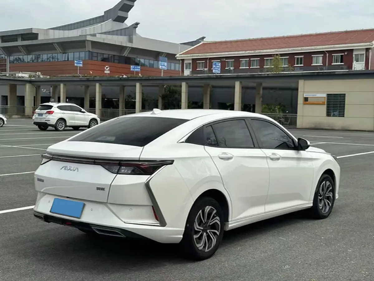 2023 DongFeng Aeolus YiXuan 1.5T 197HP L4 6DCT,autocango,china used car exporter,china ev exporter,chinese used car exporter,chinese used ev exporter