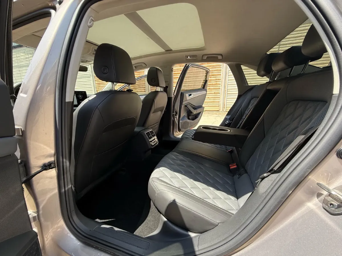 2023 Volkswagen Sagitar 1.5T 160HP L4 7DCT,autocango,china used car exporter,china ev exporter,chinese used car exporter,chinese used ev exporter