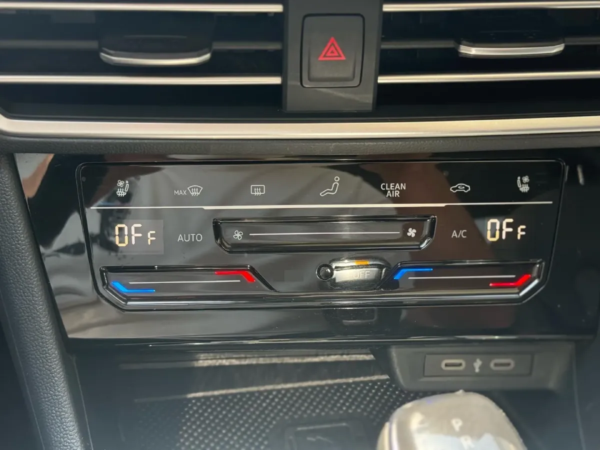 2023 Volkswagen Sagitar 1.5T 160HP L4 7DCT,autocango,china used car exporter,china ev exporter,chinese used car exporter,chinese used ev exporter