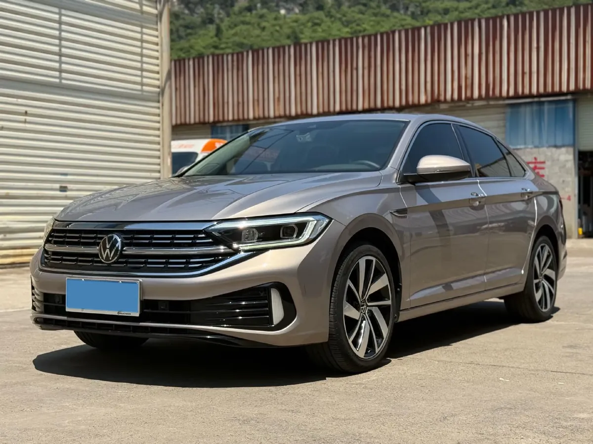 2023 Volkswagen Sagitar 1.5T 160HP L4 7DCT,autocango,china used car exporter,china ev exporter,chinese used car exporter,chinese used ev exporter