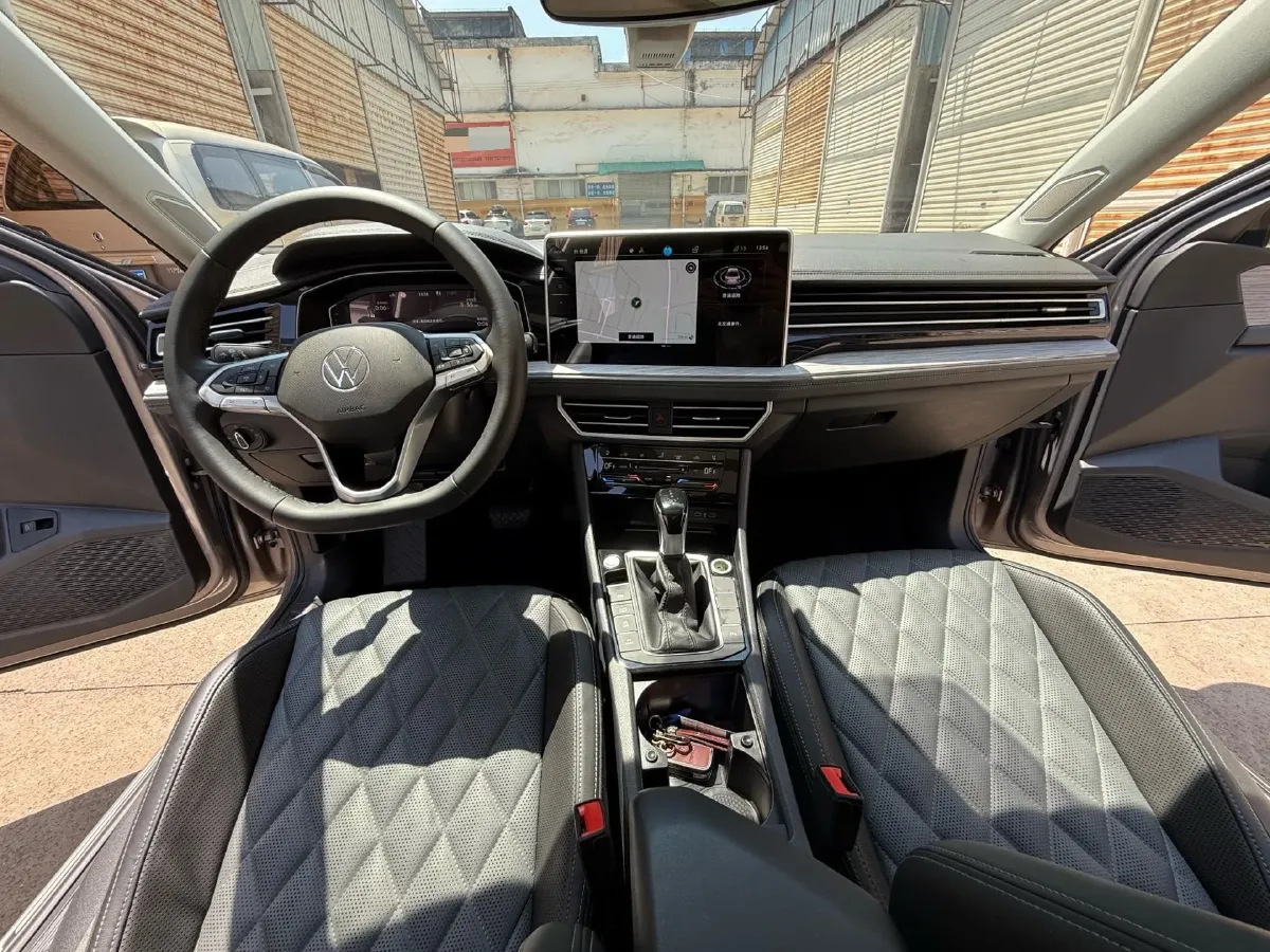 2023 Volkswagen Sagitar 1.5T 160HP L4 7DCT,autocango,china used car exporter,china ev exporter,chinese used car exporter,chinese used ev exporter