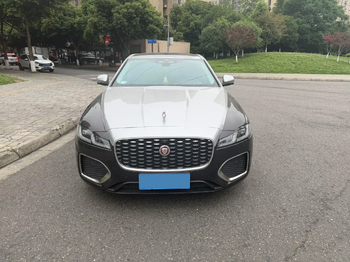 2022 Jaguar XFL 2.0T 250HP L4 8AT,autocango,china used car exporter,china ev exporter,chinese used car exporter,chinese used ev exporter
