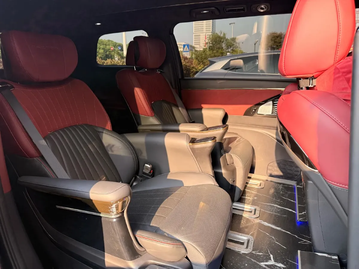 2024 GAC Trumpchi M8 2.0T 252HP L4 8AT,autocango,china used car exporter,china ev exporter,chinese used car exporter,chinese used ev exporter