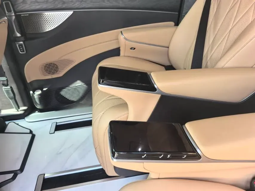 2025 Denza D9 1.5T 156HP L4 E-CVT PHEV 40KWH,autocango,china used car exporter,china ev exporter,chinese used car exporter,chinese used ev exporter