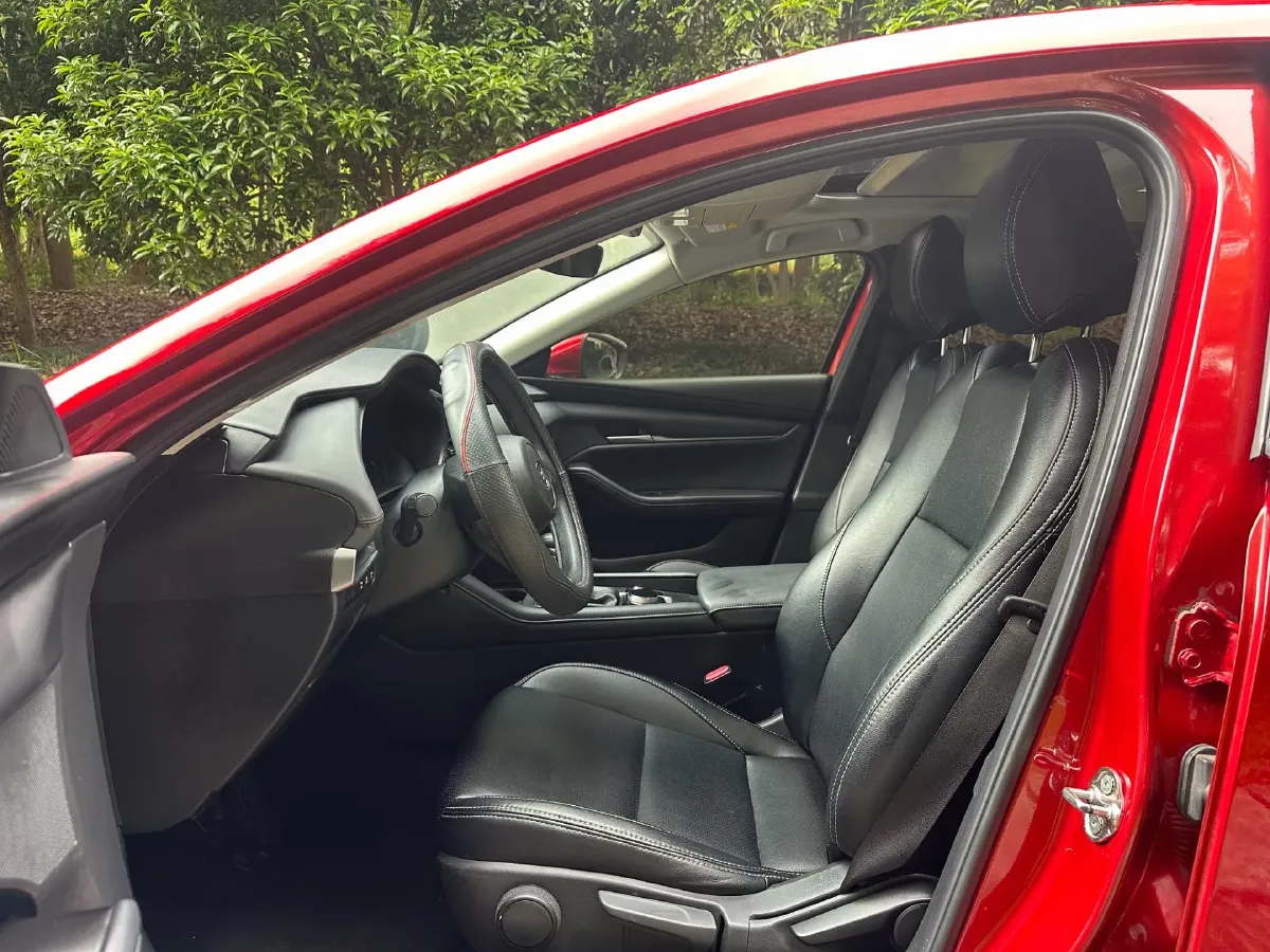 2021 Mazda 3 Axela 1.5L 117HP L4 6AT,autocango,china used car exporter,china ev exporter,chinese used car exporter,chinese used ev exporter