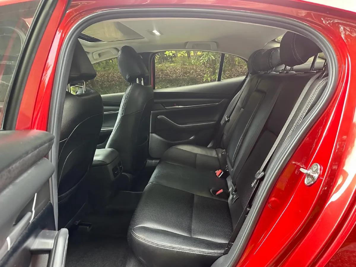 2021 Mazda 3 Axela 1.5L 117HP L4 6AT,autocango,china used car exporter,china ev exporter,chinese used car exporter,chinese used ev exporter