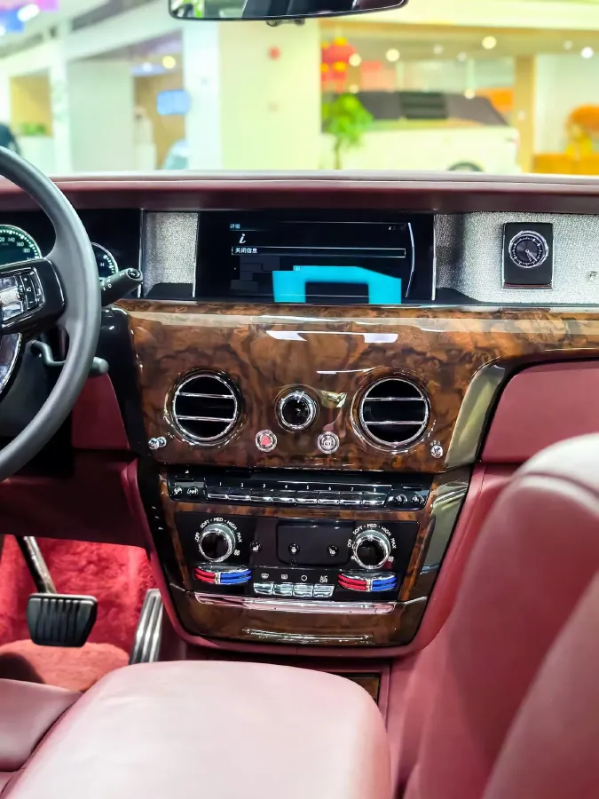 2018 Rolls-Royce Phantom 6.7T 571HP V12 8AT,autocango,china used car exporter,china ev exporter,chinese used car exporter,chinese used ev exporter