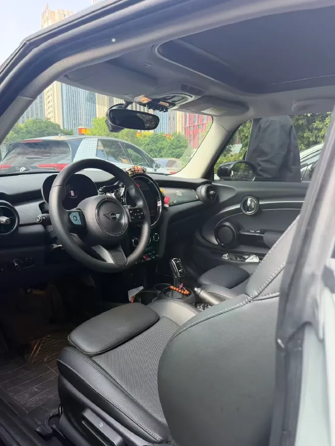 2023 MINI MINI 1.5T 136HP L3 7DCT,autocango,china used car exporter,china ev exporter,chinese used car exporter,chinese used ev exporter