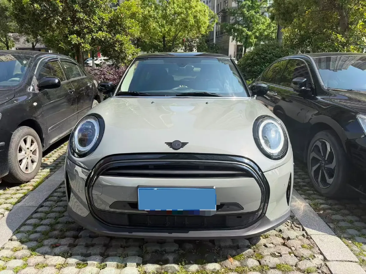 2023 MINI MINI 1.5T 136HP L3 7DCT,autocango,china used car exporter,china ev exporter,chinese used car exporter,chinese used ev exporter