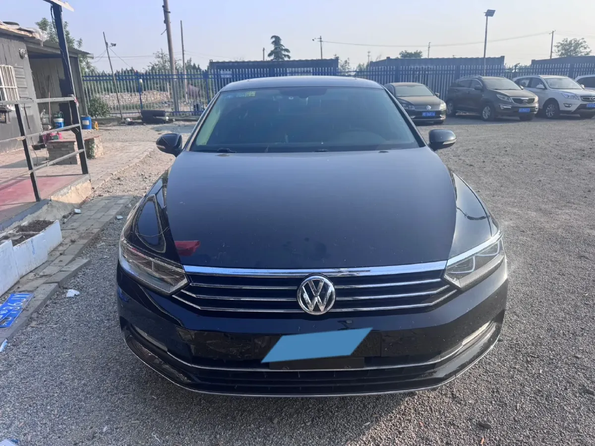 2018 Volkswagen Magotan 1.8T 180HP L4 7DCT,autocango,china used car exporter,china ev exporter,chinese used car exporter,chinese used ev exporter