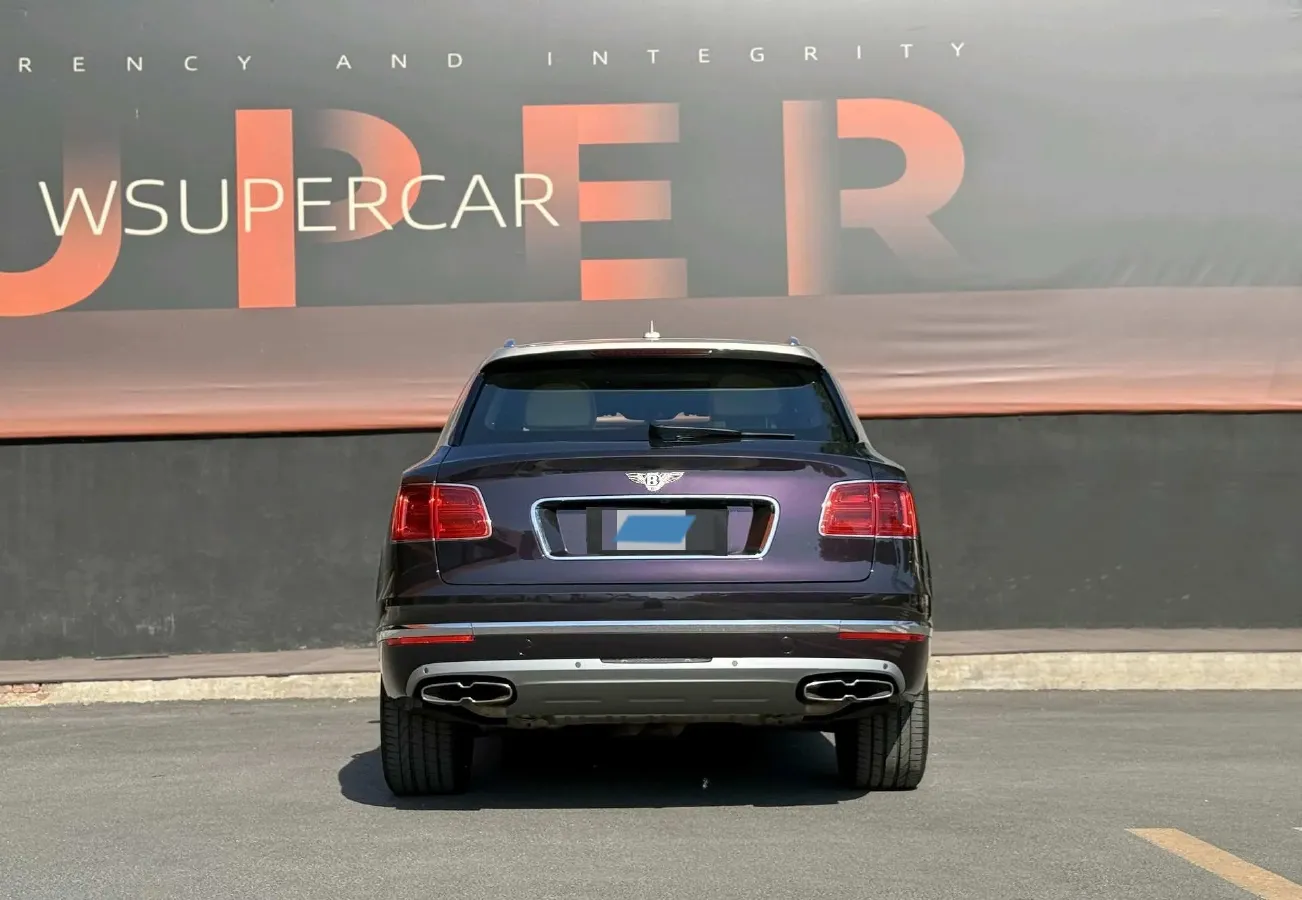 2018 Bentley Bentayga 4.0T 550HP V8 8AT,autocango,china used car exporter,china ev exporter,chinese used car exporter,chinese used ev exporter