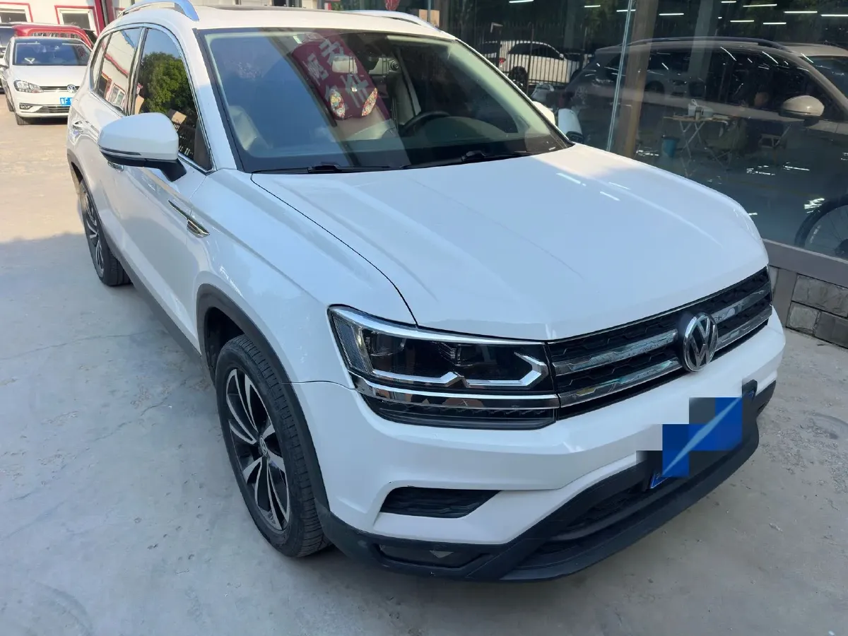 2019 MINI MINI 1.5T 102HP L3 7DCT,autocango,china used car exporter,china ev exporter,chinese used car exporter,chinese used ev exporter