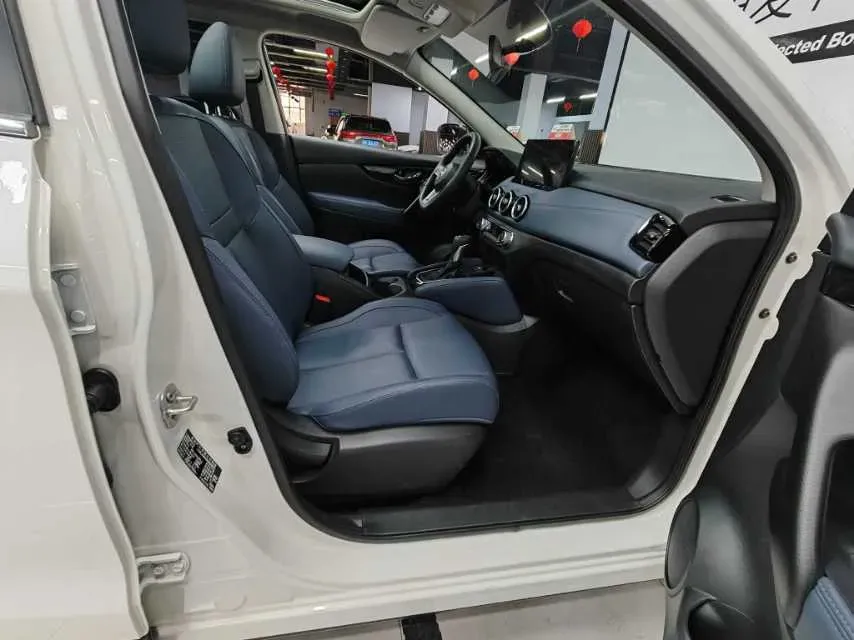 2025 Nissan Qashqai 2.0L 151HP L4 CVT,autocango,china used car exporter,china ev exporter,chinese used car exporter,chinese used ev exporter