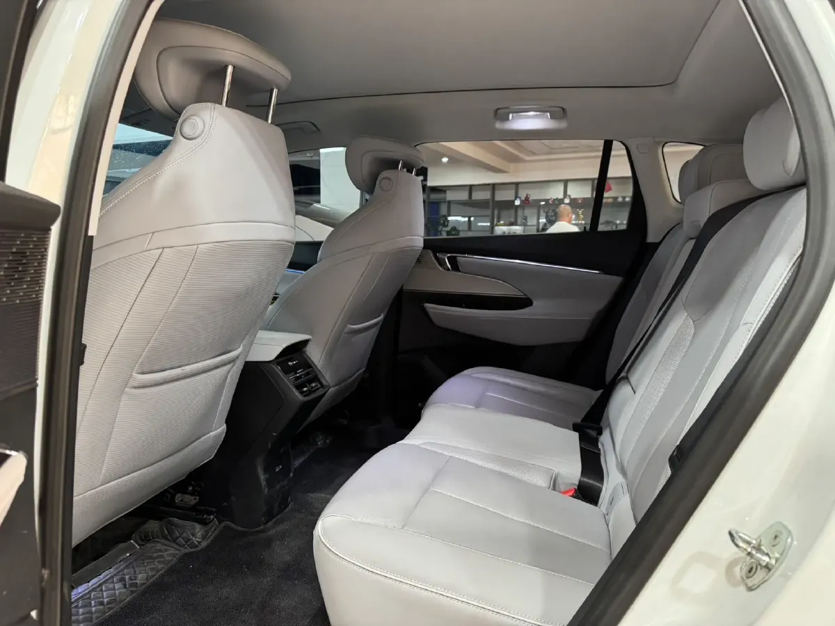 2023 Buick EnvisionPlus 1.5T 211HP L4 9AT,autocango,china used car exporter,china ev exporter,chinese used car exporter,chinese used ev exporter