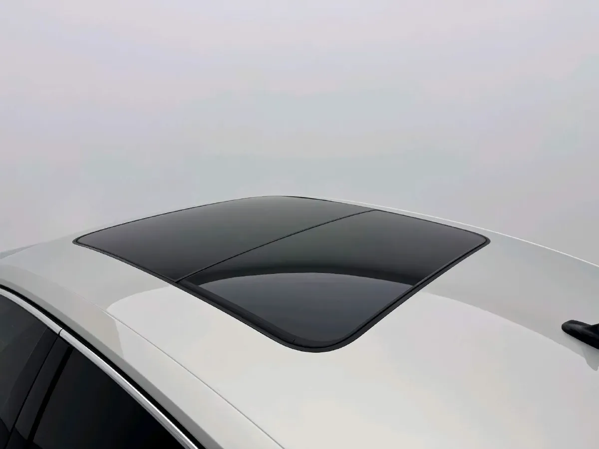 2018 Volkswagen Magotan 2.0T 220HP L4 7DCT,autocango,china used car exporter,china ev exporter,chinese used car exporter,chinese used ev exporter