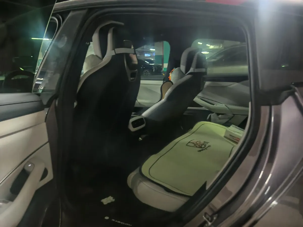 2024 MI SU7 BEV 101KWH,autocango,china used car exporter,china ev exporter,chinese used car exporter,chinese used ev exporter