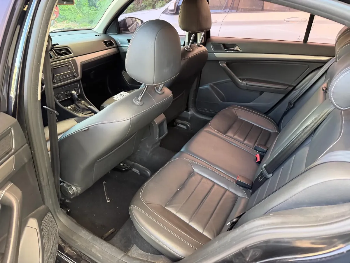 2018 Skoda Karoq 1.4T 150HP L4 7DCT,autocango,china used car exporter,china ev exporter,chinese used car exporter,chinese used ev exporter