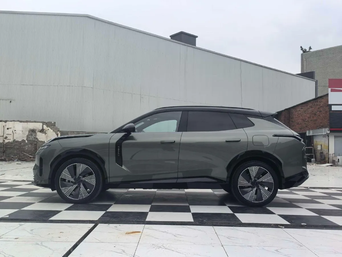 2023 LYNK&CO 08 EM-P 1.5T 163HP L4 3DHT PHEV 39.6KWH,autocango,china used car exporter,china ev exporter,chinese used car exporter,chinese used ev exporter