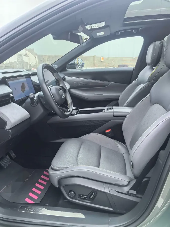 2023 LYNK&CO 08 EM-P 1.5T 163HP L4 3DHT PHEV 39.6KWH,autocango,china used car exporter,china ev exporter,chinese used car exporter,chinese used ev exporter