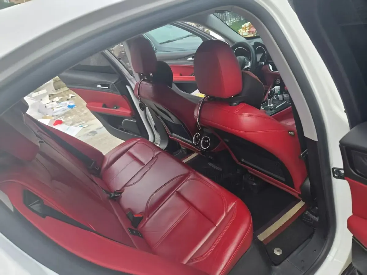 2017 Jaguar XE 2.0T 240HP L4 8AT,autocango,china used car exporter,china ev exporter,chinese used car exporter,chinese used ev exporter