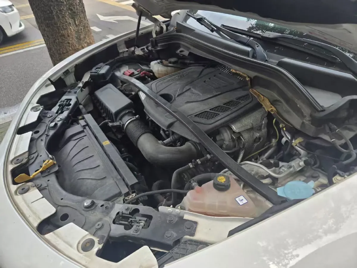 2017 Jaguar XE 2.0T 240HP L4 8AT,autocango,china used car exporter,china ev exporter,chinese used car exporter,chinese used ev exporter