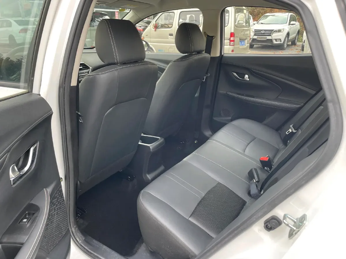 2019 ChangAn Alsvin 1.5L 107HP L4 5DCT,autocango,china used car exporter,china ev exporter,chinese used car exporter,chinese used ev exporter