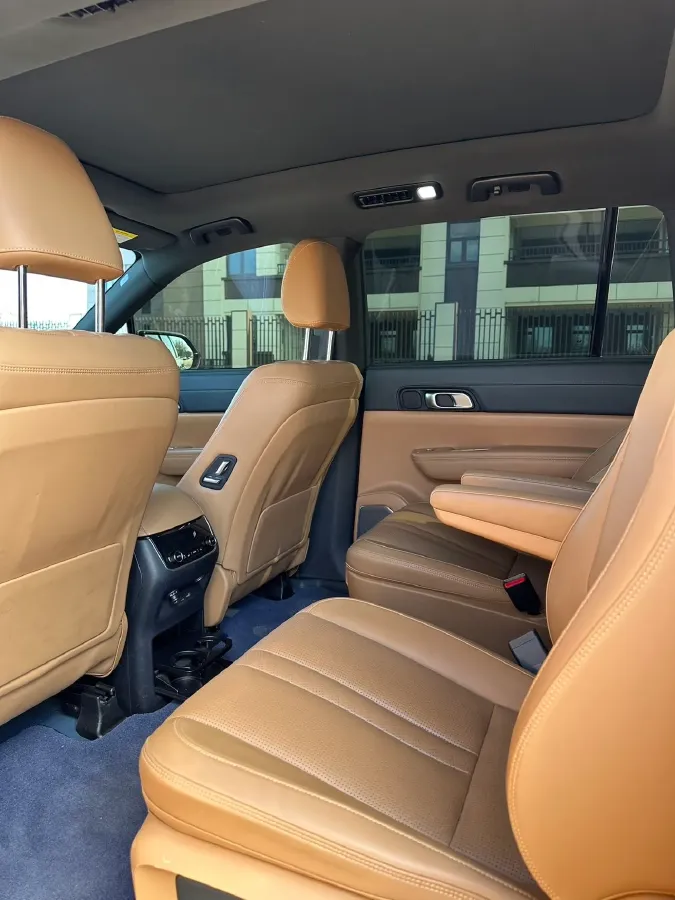 2020 Li ONE Range Extended 131HP REEV 40.5KWH,autocango,china used car exporter,china ev exporter,chinese used car exporter,chinese used ev exporter