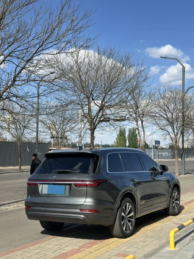 2020 Li ONE Range Extended 131HP REEV 40.5KWH,autocango,china used car exporter,china ev exporter,chinese used car exporter,chinese used ev exporter