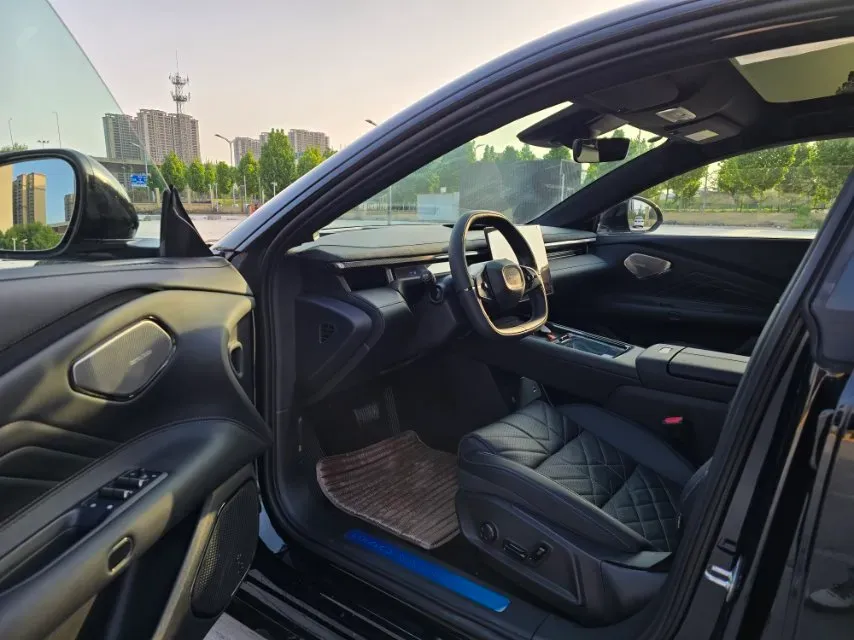 2025 LYNK&CO 10 EM-P 1.5T 163HP L4 3DHT PHEV,autocango,china used car exporter,china ev exporter,chinese used car exporter,chinese used ev exporter
