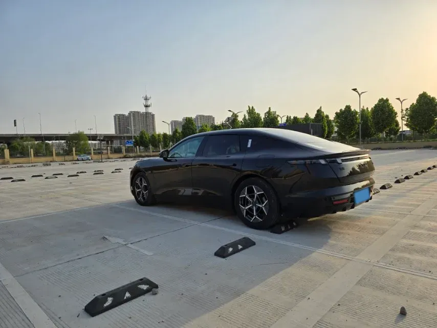 2025 LYNK&CO 10 EM-P 1.5T 163HP L4 3DHT PHEV,autocango,china used car exporter,china ev exporter,chinese used car exporter,chinese used ev exporter